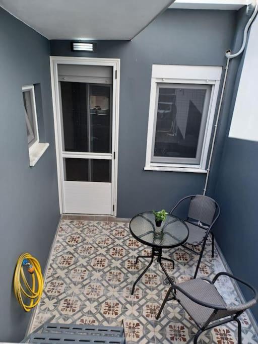 Petite Suite With Backyard. Mytilíni エクステリア 写真