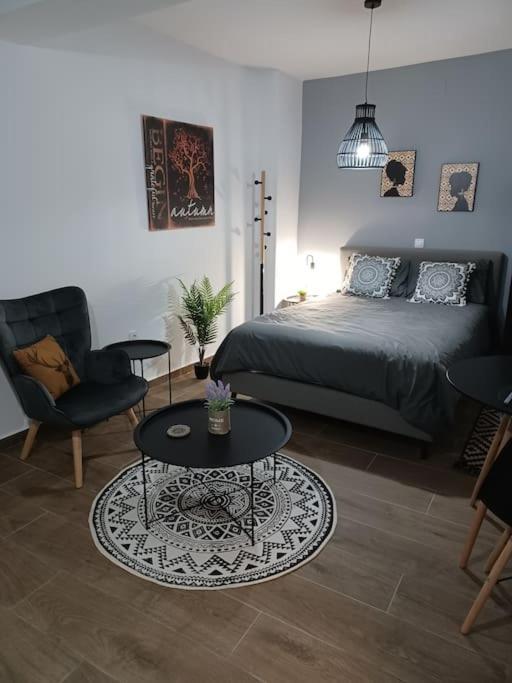 Petite Suite With Backyard. Mytilíni エクステリア 写真